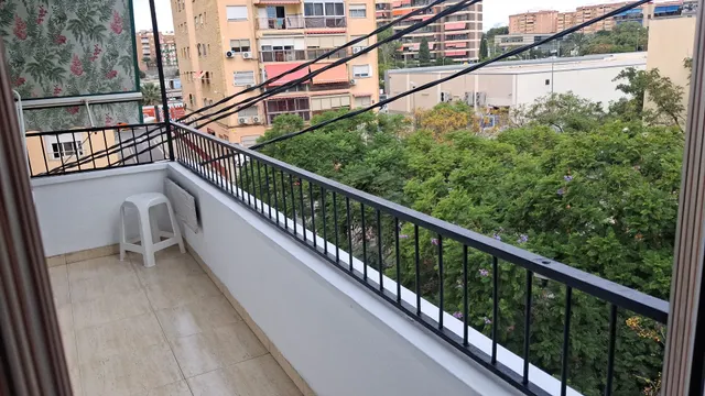 Venta piso reformado junto hospital - tercero sin ascensor — 14