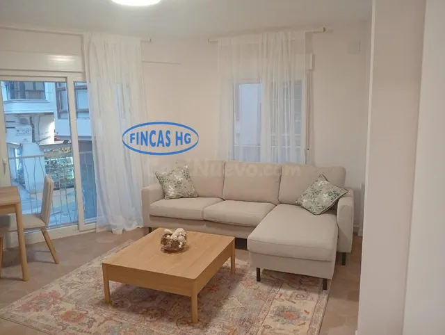 Estupendo apartamento centrico con una ubicación privilegiad - foto 2