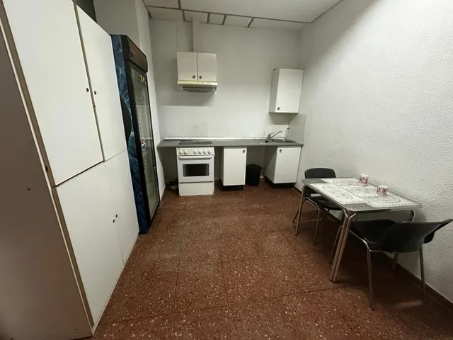 Local comercial en Elda 200 m2 — 14
