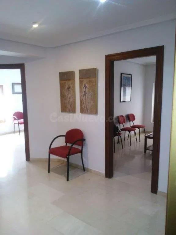 ENTRESUELO OFICINAS O CONVERTIR EN VIVIENDA - foto 5