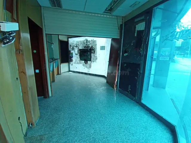 Local comercial en cerdanyola del valles - foto 4