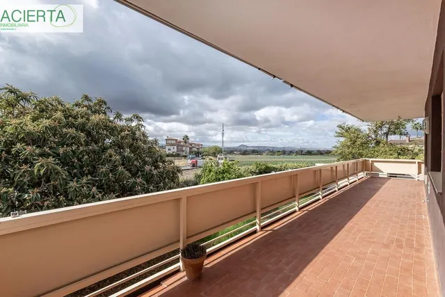 Gran casa con parcela y piscina en Cájar - foto 5