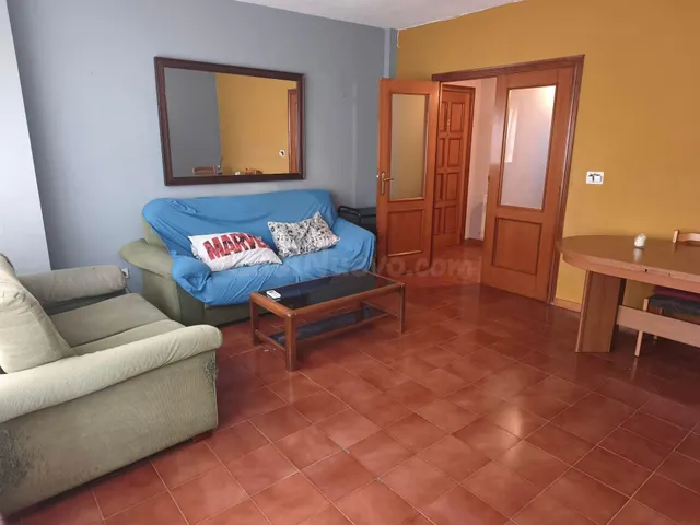 Vivienda con 4 dormitorios en el Centro de Almansa por solo  - foto 3