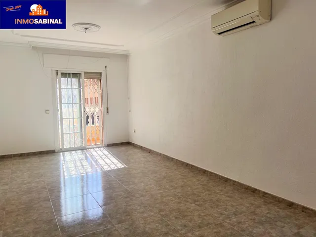Amplio Piso en La Romanilla, Roquetas de Mar — 9