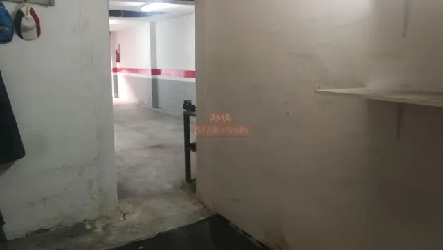 OPORTUNIDAD! SE VENDE LOCAL-GARAJE CON VADO EN LA CALLE OCTAVIO CUARTERO — 8