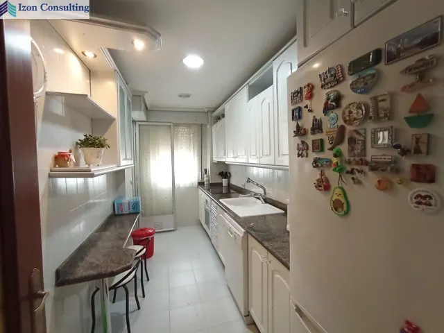 Gran oportunidad en Albacete: 4 dormitorios, 2 baños y para entrar a vivi — 6