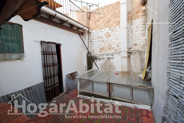 Amplia casa con terraza en el centro — 45