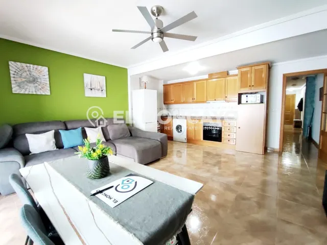 Fantástico apartamento con terraza en la tranquila localidad - foto 2