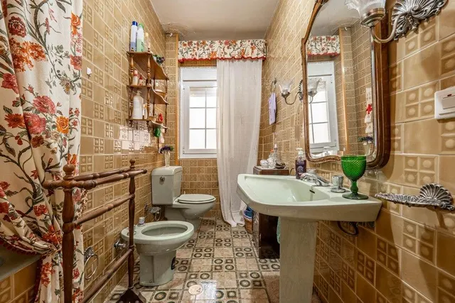 Pisazo en venta en calle Obispo Hurtado — 48