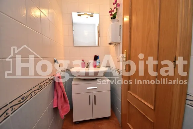 ADOSADO SEMINUEVO CON PISCINA, 2 TERRAZAS Y AMPLIO GARAJE — 37