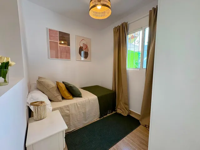 Bungalow totalmente reformado a estrenar y sin comunidad en la Florida, Orihuela Costa — 9
