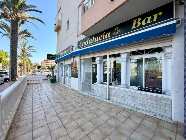 Local comercial 101m² en alquiler - Los secanos - foto 5