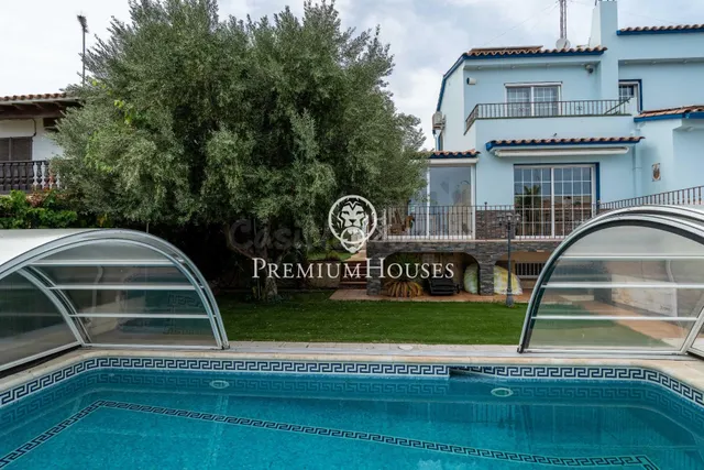 Casa independiente con piscina en Vallpineda - foto 3