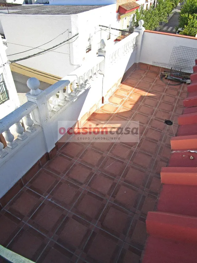 ¡GRAN CASA EN LA BARRIADA DE SANTA CRUZ! — 26