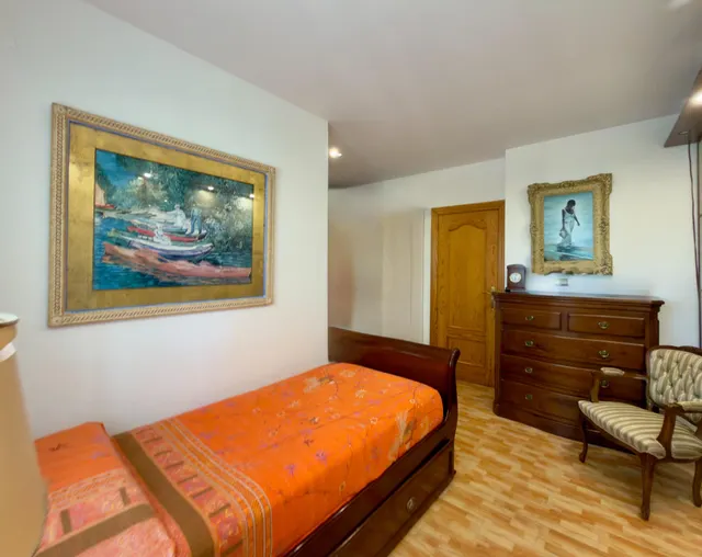 CHALET INDEPENDIENTE CON 3.500 M2 DE PARCELA, PISCINA, VIVIENDA DE INVITADOS Y PISTA DEPORTIVA EN LOS TABLAZOS — 32