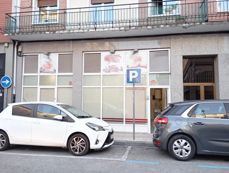 Local comercial 217m² en venta - Rochapea