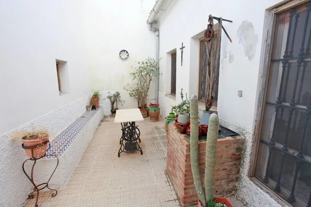 Casa de pueblo 4 habitaciones, planta baja con patio, garaje y gran potencial en La Palma — 40