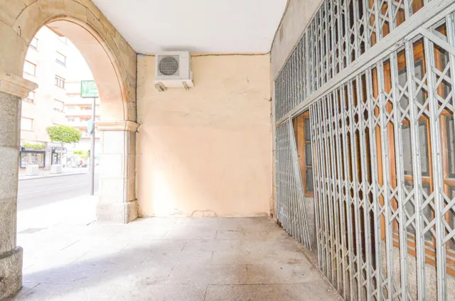 Urbis te ofrece un local comercial en alquiler en zona Centro, Salamanca. — 6