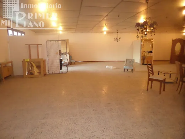 *Local en venta en zona céntrica, ahora por solo — 7