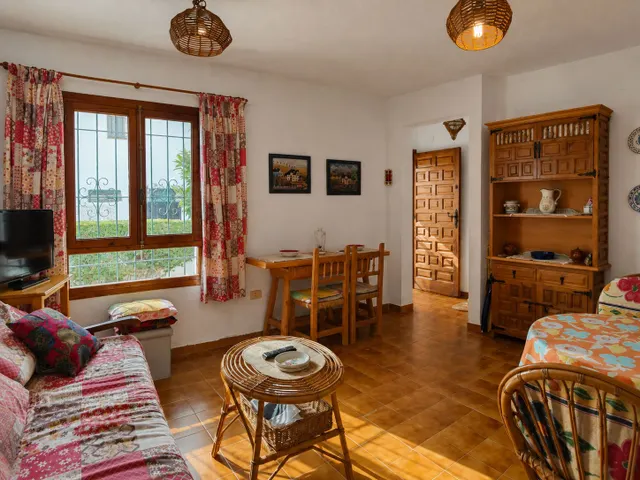 Casa 2 habitaciones 70m² en venta - Estacion de autobuses — 17