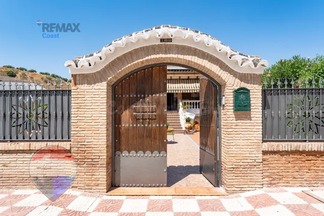 Gran casa andaluza con piscina, 11 habitaciones y amplias es - foto 3