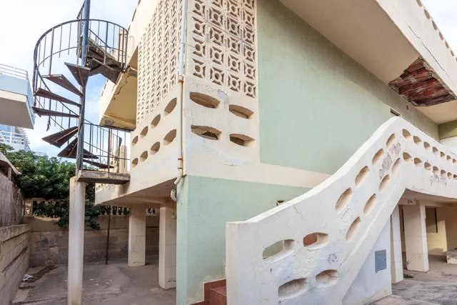 Vive el mar desde casa: parcela exclusiva en primera línea de playa en Xeraco — 20