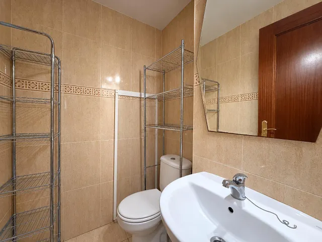 Piso de 4 habitaciones y parking en venta en Vinaròs — 11