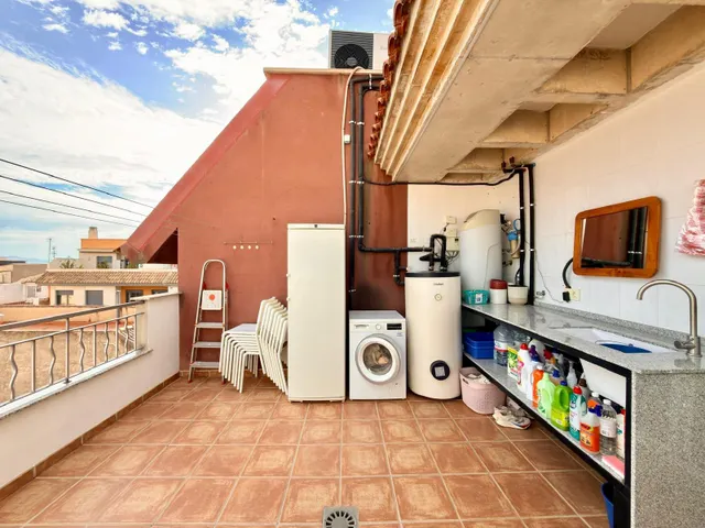 Exclusivo Ático Seminuevo en Totana con Amplias Terrazas y Vistas — 17