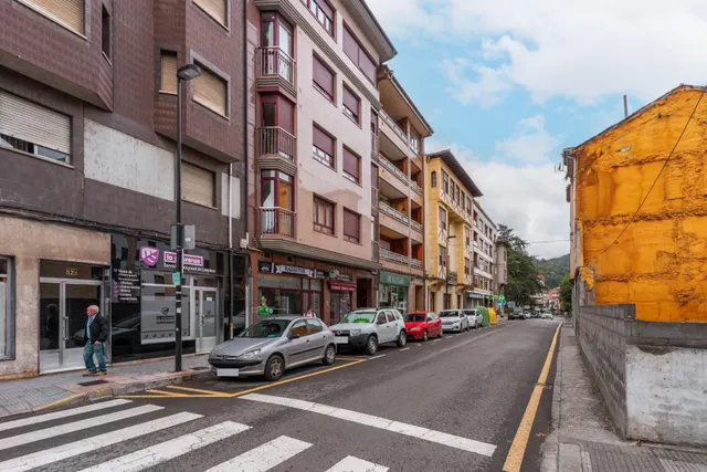 Piso en venta en Pola de Lena — 36