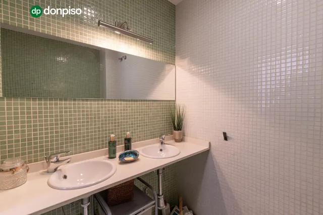 Espacio, confort y calidad: magnífica vivienda unifamiliar adosada — 42