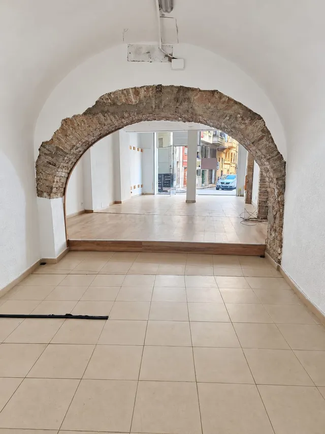 Local comercial de 111 m2 en pleno centro de Tortosa — 5