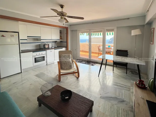 Apartamento con vistas al mar en la Cala de Benidorm — 6