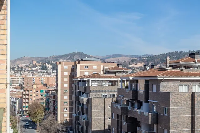 Avda Italia — 24