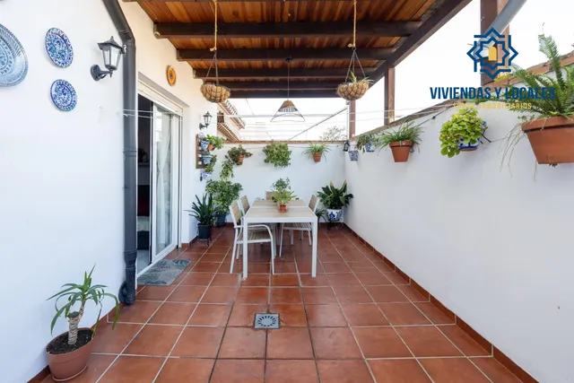 MARAVILLOSA CASA  A POCOS MINUTOS DEL CENTRO DE LA ZUBIA — 3