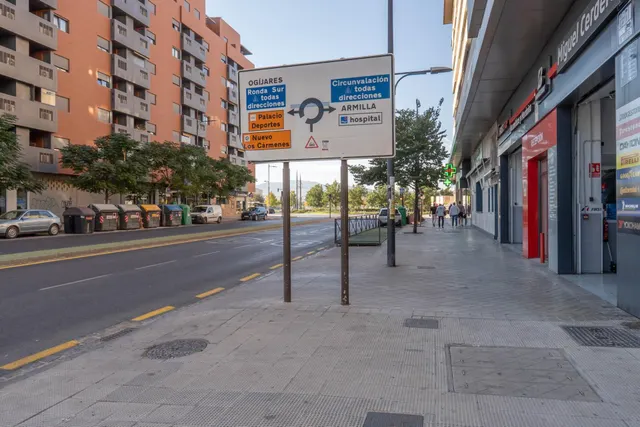 Local comercial en el PTS — 26