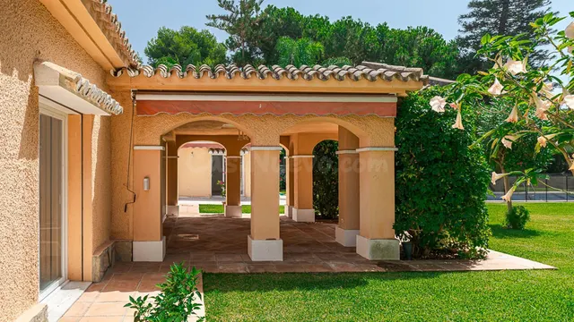 Chalet 4 habitaciones 363m² en venta - Costa Del Sol - foto 4