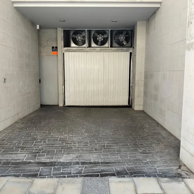 ¡Oportunidad Única! Garaje en Venta en Elda por solo €13,500 - foto 4