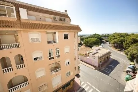 Apartamento de 2 dormitorios a 50 metros del mar en Acequión, Torrevieja — 15