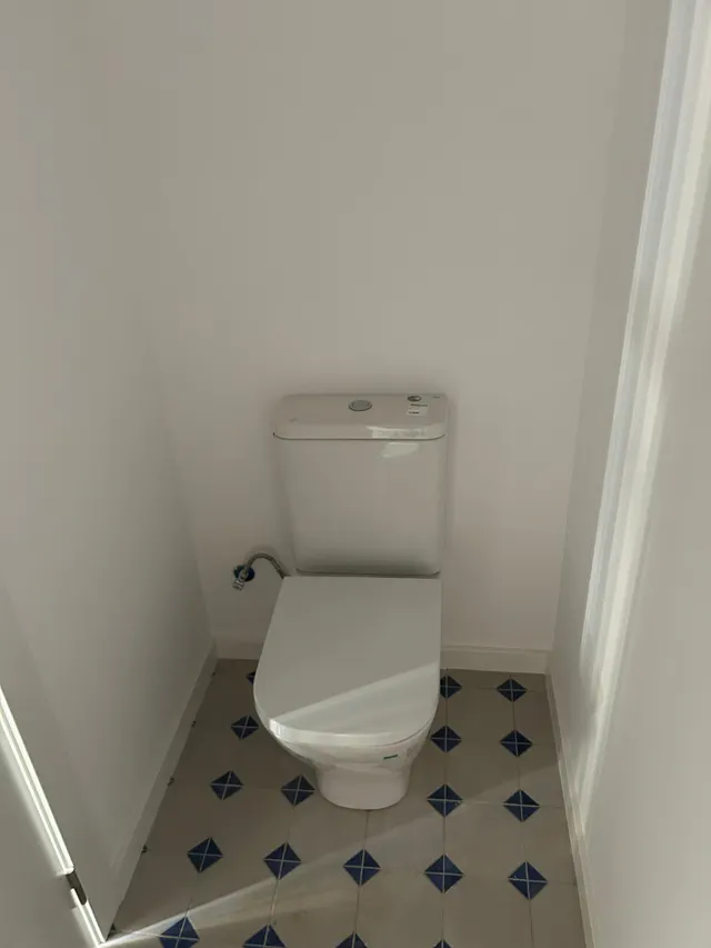 LOCAL COMERCIAL DE OBRA NUEVA A ESTRENAR EN PLENA CALLE NAVAS DE TOLOSA, ESQUINA CON BESALÚ — 14
