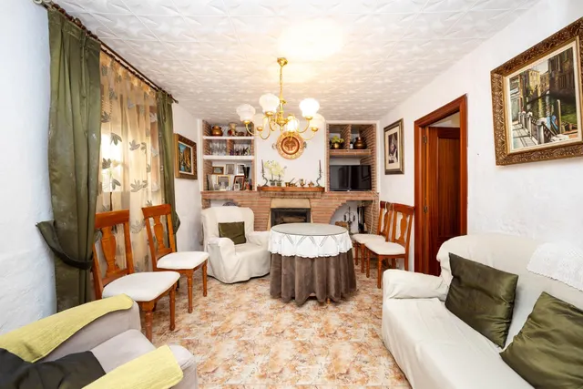 Casa adosada con terraza y 4 dormitorios en Lecrín – valle de Lecrín — 2