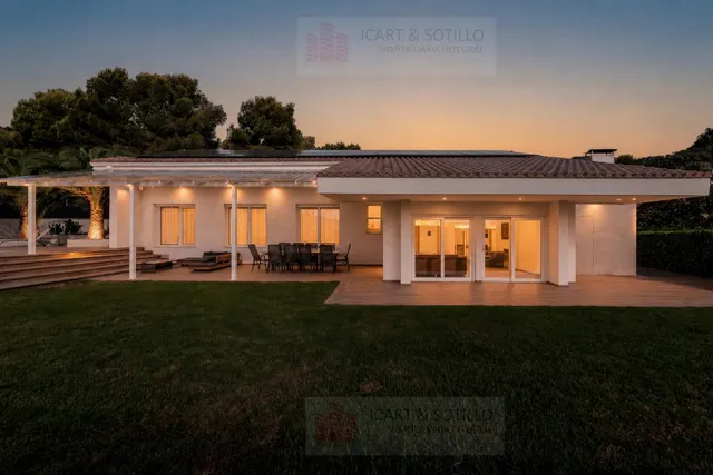 BENICASSIM · VILLA MELODÍA · ARQUITECTURA, MEDITERRÁNEO Y TE