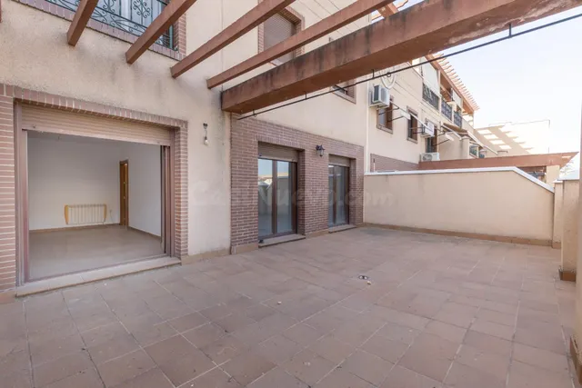 PISO CON TERRAZA EN ATARFE! - foto 4