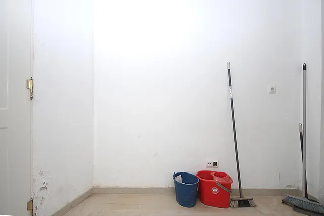 Bajo en esquina para convertir en vivienda o negocio en Alaquàs. con informe de arquitecto — 9