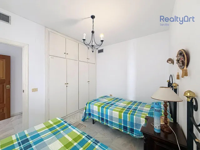 ALQUILER APARTAMENTO EN ZONA PARLAMENTO — 11