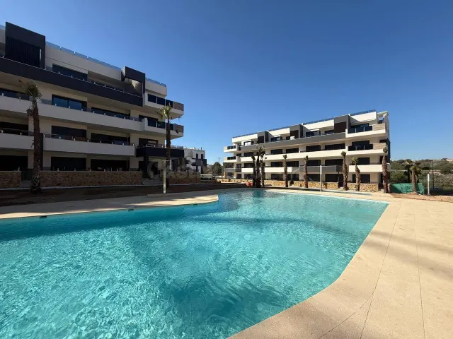 Apartamento completamente amueblado en Ático con dos plazas  - foto 2