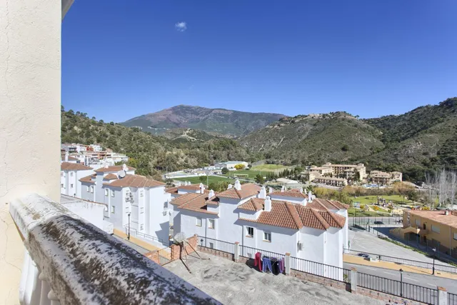Casa adosada de 3 dormitorios en Benahavís Pueblo, Costa del