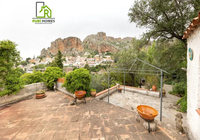 Chalet con gran parcela en Cogollos — 6
