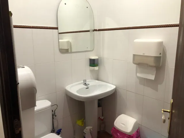Se vende local comercial de 130 m2 con rentabilidad del 5-5 