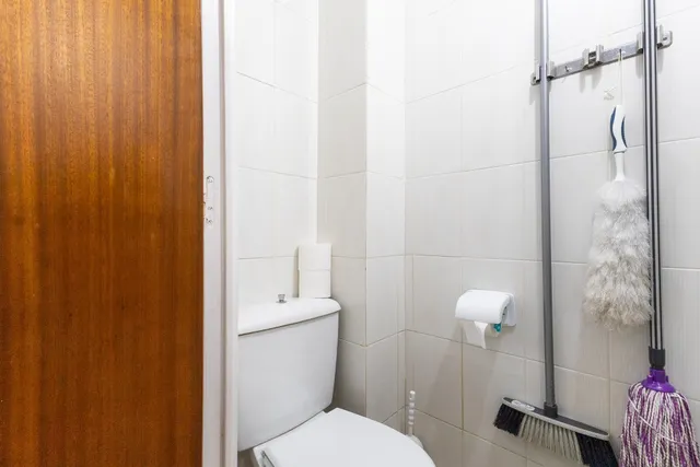 Apartamento todo exterior 3 dorm. con gran terraza en esquina a 100 mts de la Playa. Vista parcial al Mar. — 24