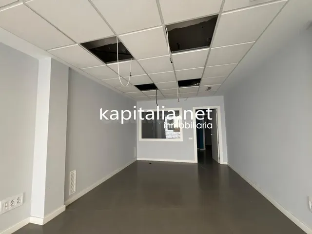 Local comercial en Ontinyent , zona San Rafael .